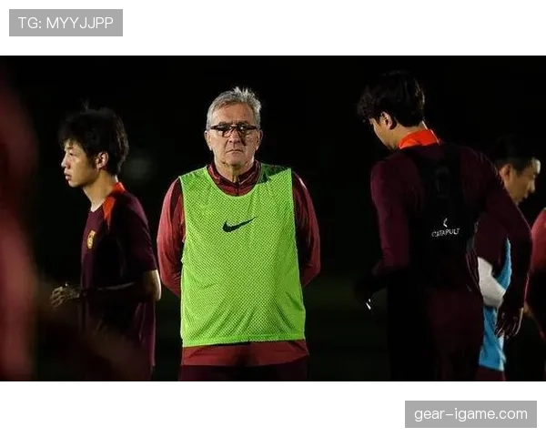 热那亚防线再升级，防守体系稳健提升