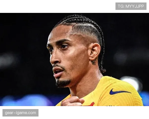 拉菲尼亚遭遇肌肉撕裂，球队面临重要比赛挑战与状态回暖压力